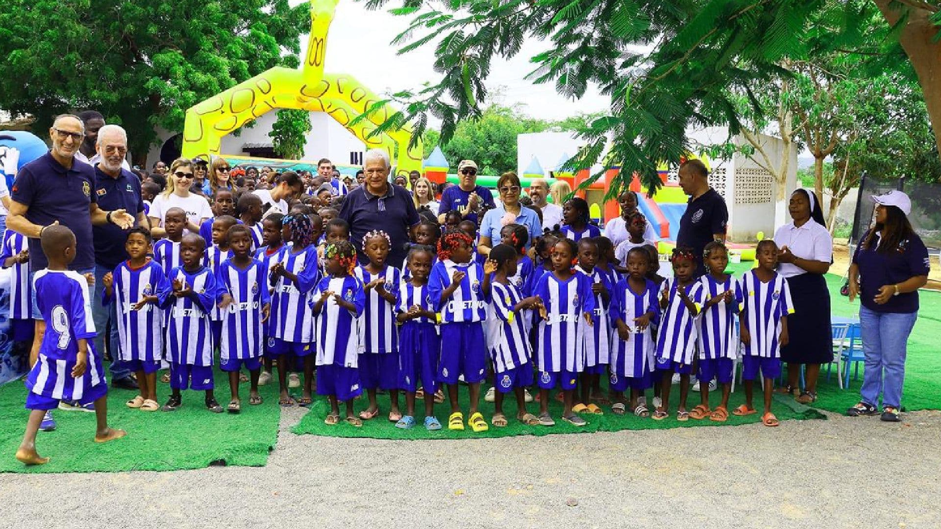 Casa FC Porto – Luanda apoia a Missão Católica de Calomboloca